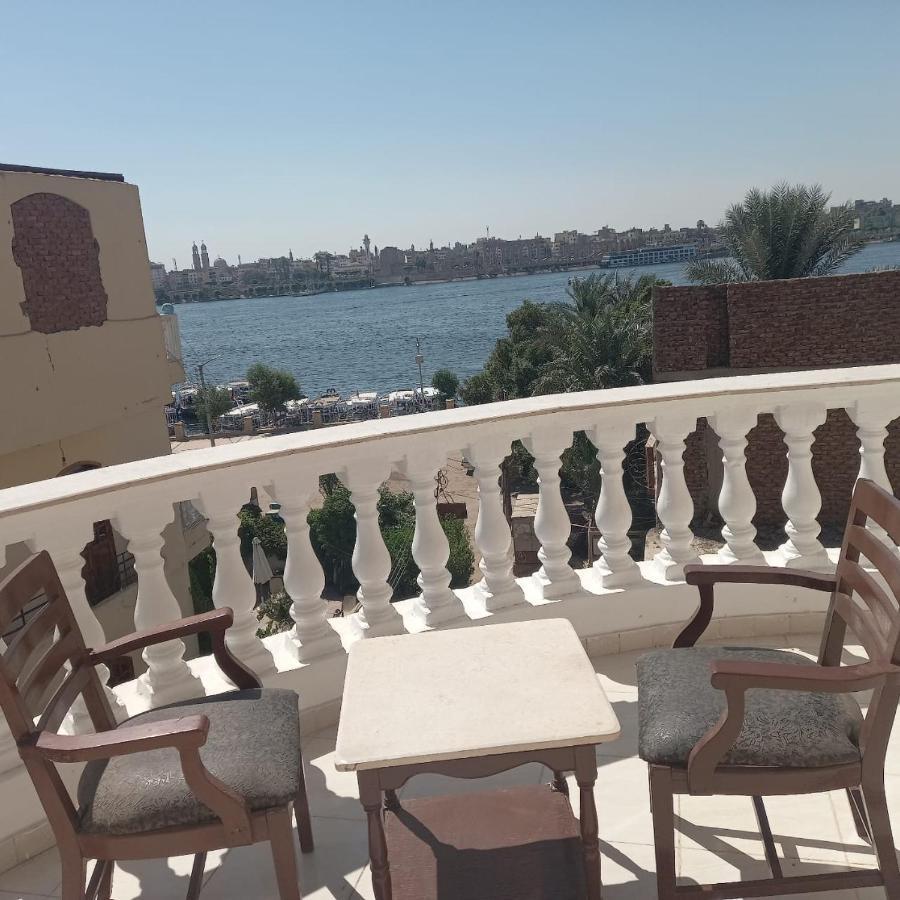 Appartement Nile Sunrise Flats à Louxor Extérieur photo